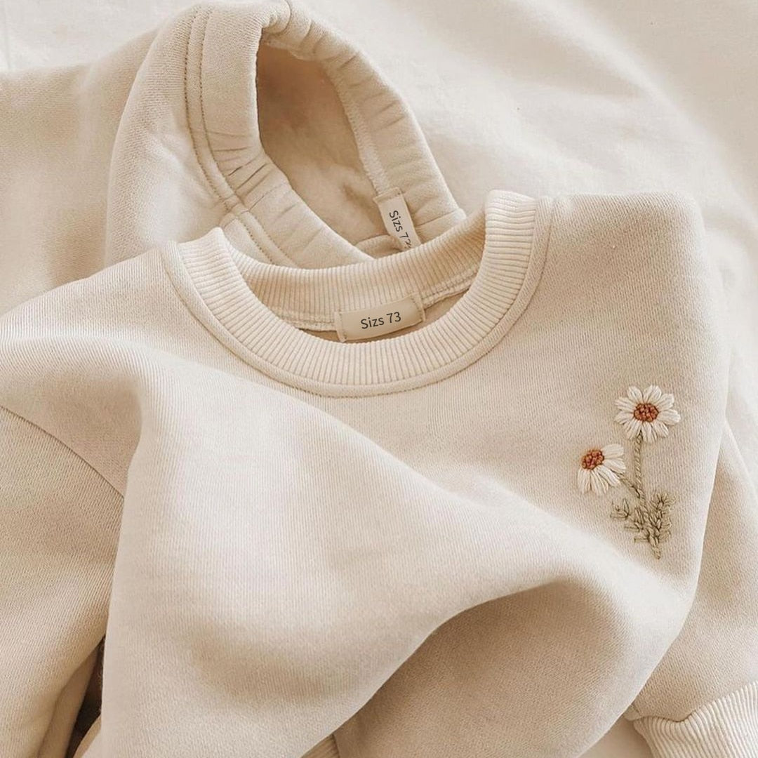 Fleece Embroidery Daisy Pullover Set