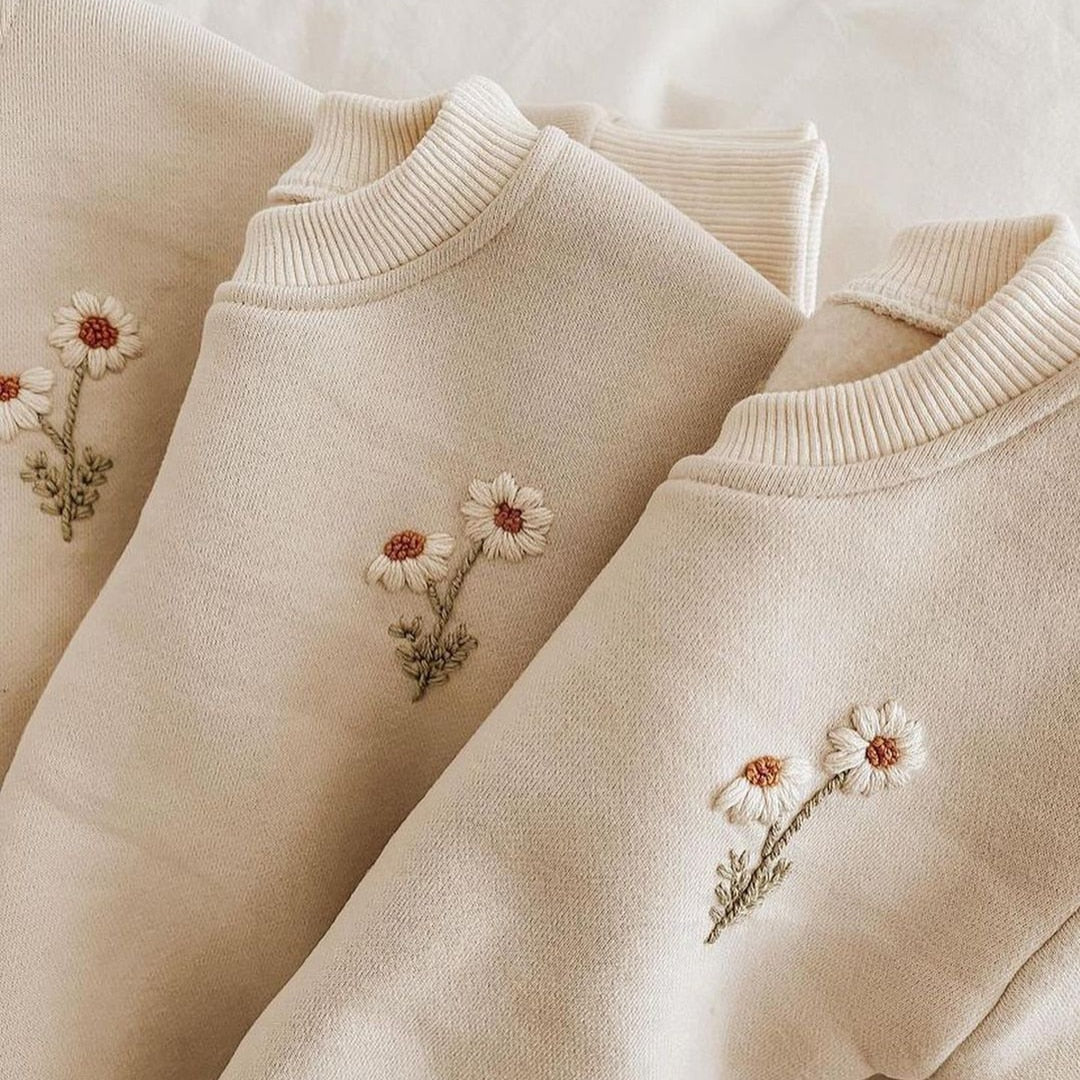 Fleece Embroidery Daisy Pullover Set