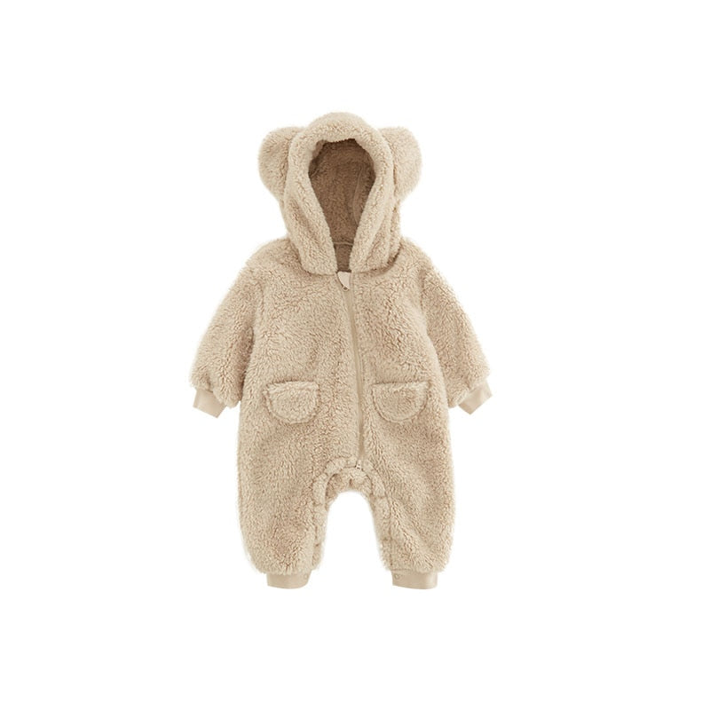 Pluizige winterjumpsuit met capuchon en beer