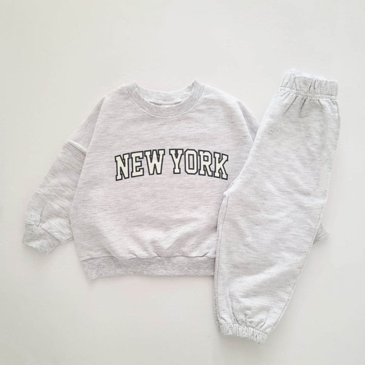 "NewYork" kindersweatshirt en broekoutfit