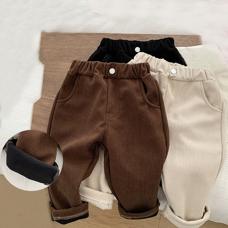 Coole jongensbroek: trendy effen kinderbroek